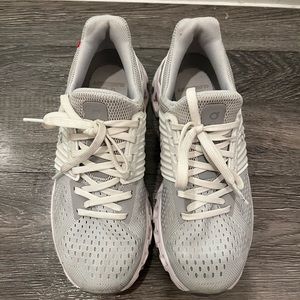 ON CLOUD light grey sneakers